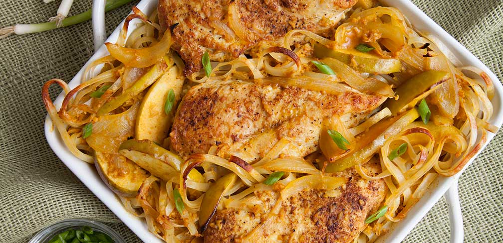 Curry Chicken with Apples and Rice Noodles