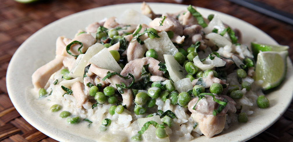 Chicken with Green Curry and Peas
