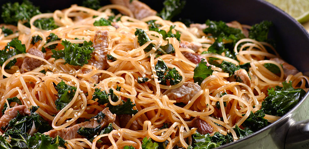Noodles with Pork and Kale (Mee Sa-pam)