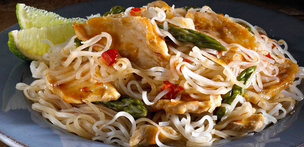 Noodles with Chicken and Asparagus