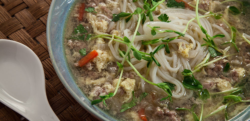 Rice Noodle Soup with Pork and Bean Sprouts